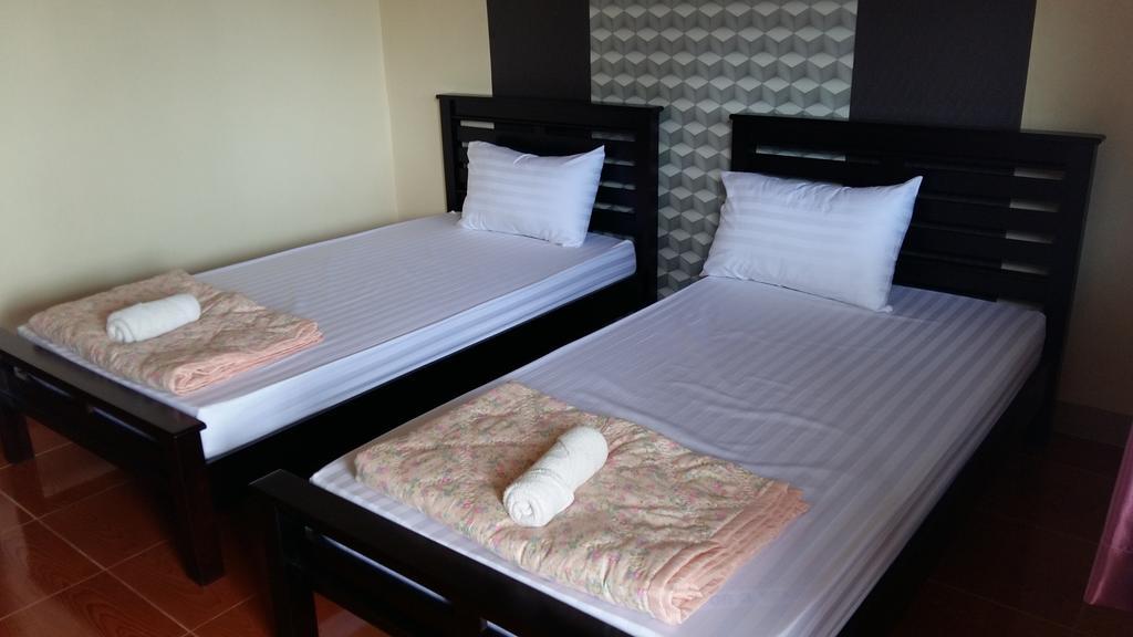 Baan Din Baramee Resort Kamphaeng Phet Exterior foto