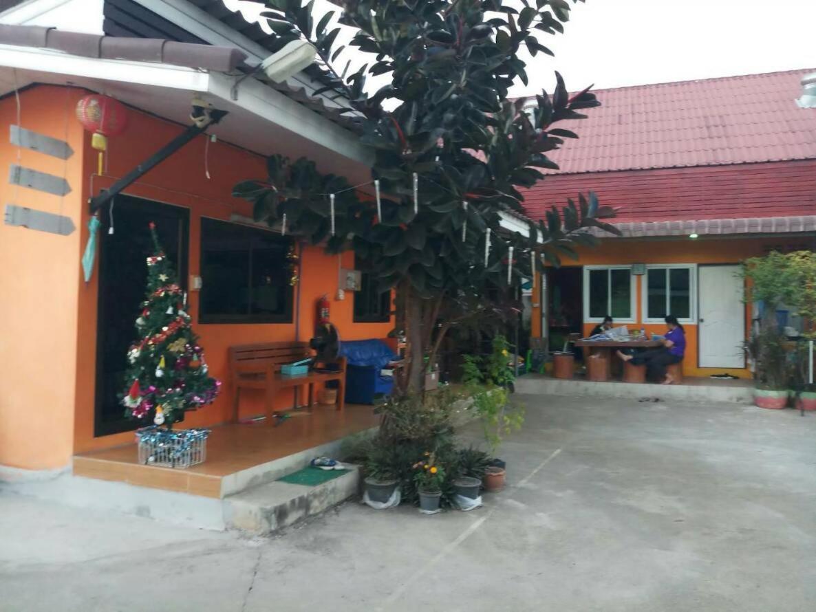 Baan Din Baramee Resort Kamphaeng Phet Exterior foto